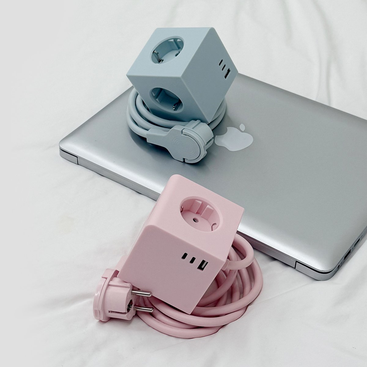 큐브 멀티탭 USB C타입 충전기 4000w 사각 컬러 디자인 3구 콘센트 상세 이미지 1