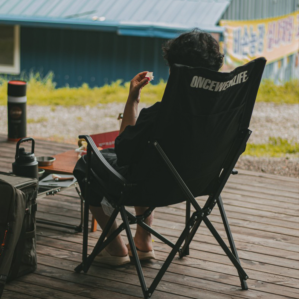 원스위크라이프 캠핑 접이식 경량 롱 릴렉스 체어 특대, 블랙프레임 / 베이지, 1개 상세 이미지 2