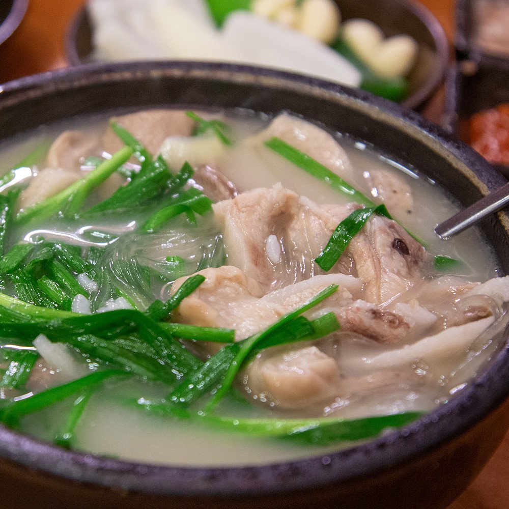 극소수 순대 국밥 (돼지 포함) 1팩 고기 간편 캠핑 순댓국 순대국 냉동 택배 레토르트 상세 이미지 2