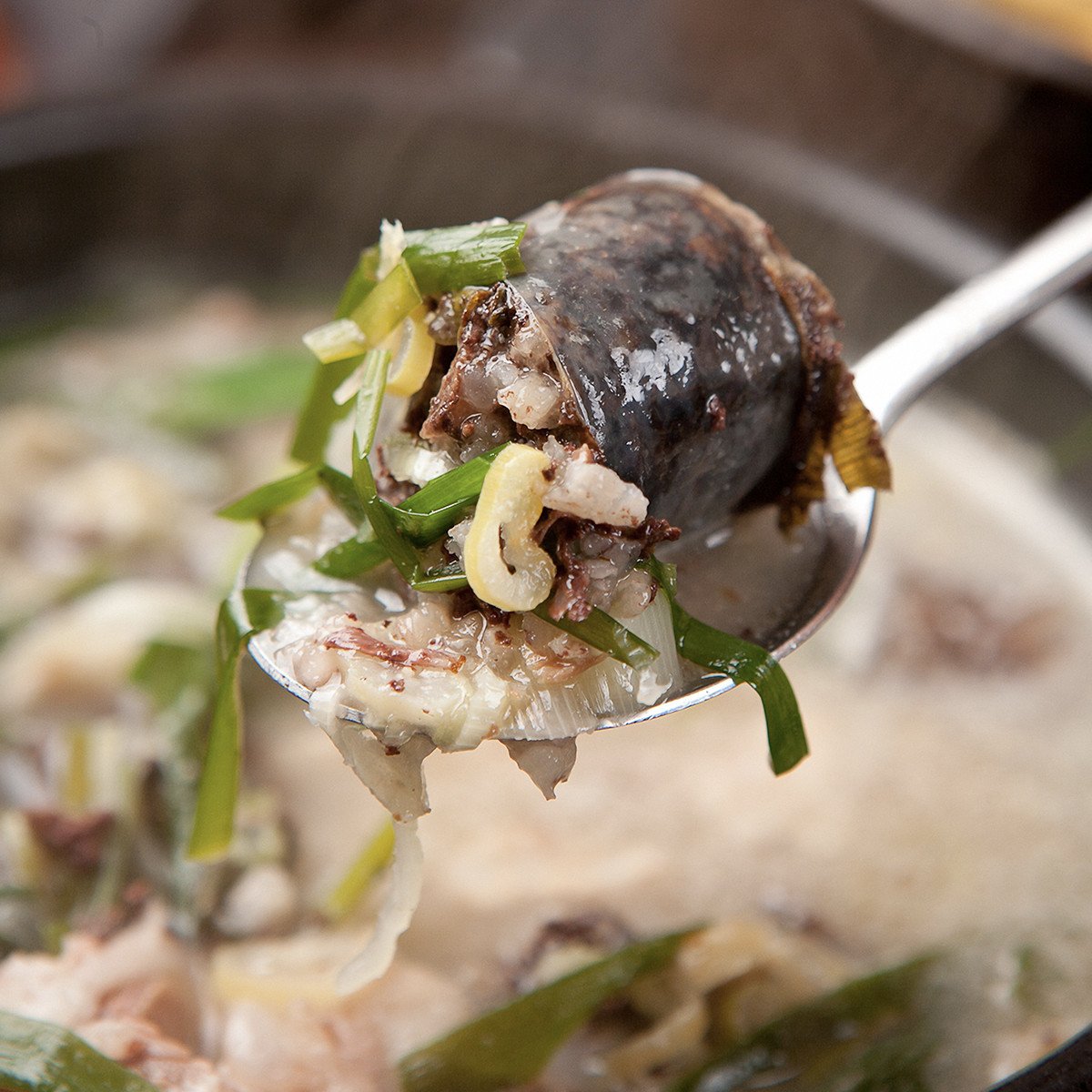 극소수 순대 국밥 (돼지 포함) 1팩 고기 간편 캠핑 순댓국 순대국 냉동 택배 레토르트 상세 이미지 1