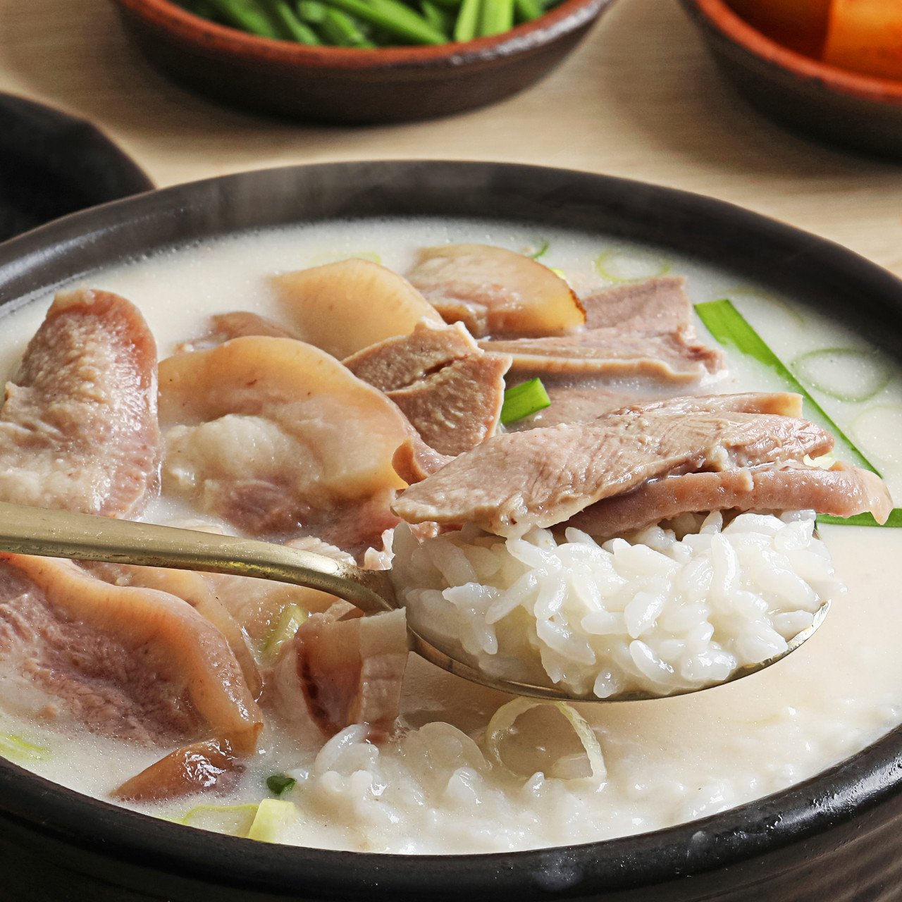 극소수 순대 국밥 (돼지 포함) 1팩 고기 간편 캠핑 순댓국 순대국 냉동 택배 레토르트 상세 이미지 2